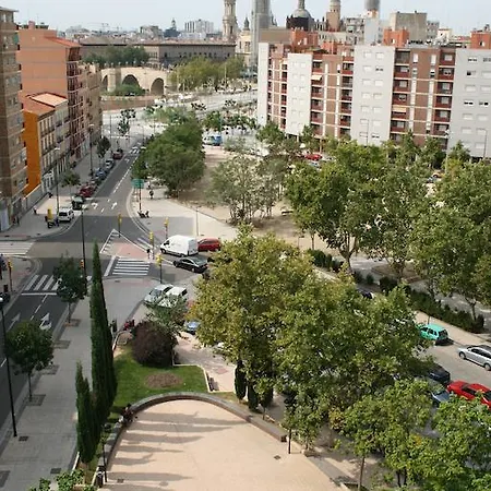 Puente De Piedra Zaragoza